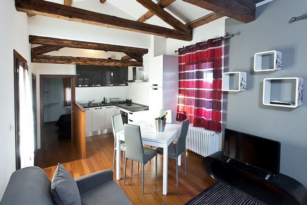 Good Wine Apartments Venetië Kamer foto