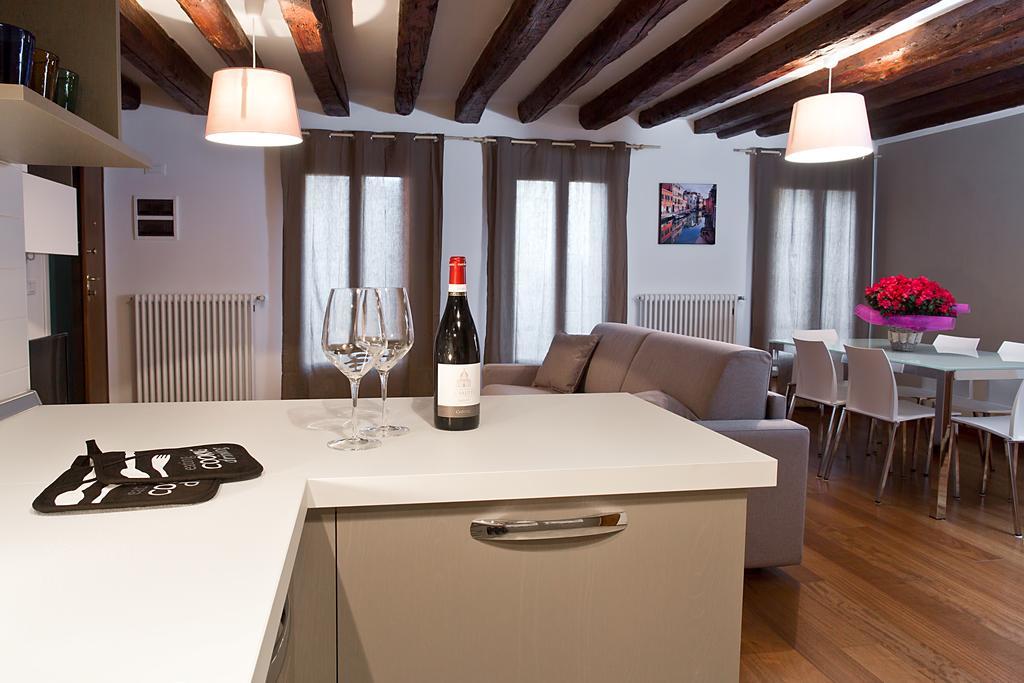 Good Wine Apartments Venetië Kamer foto